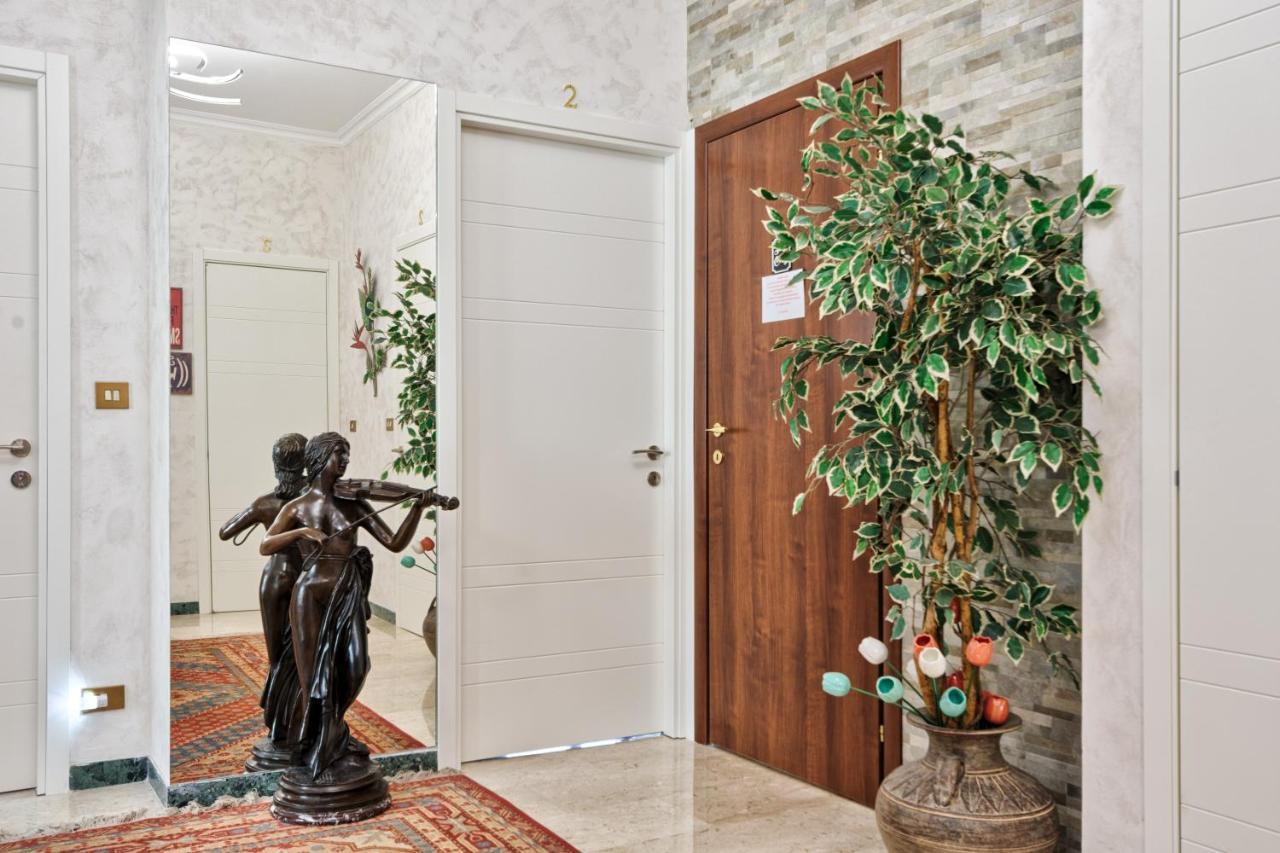 B&B In Riva Al Lago Avigliana Exterior photo