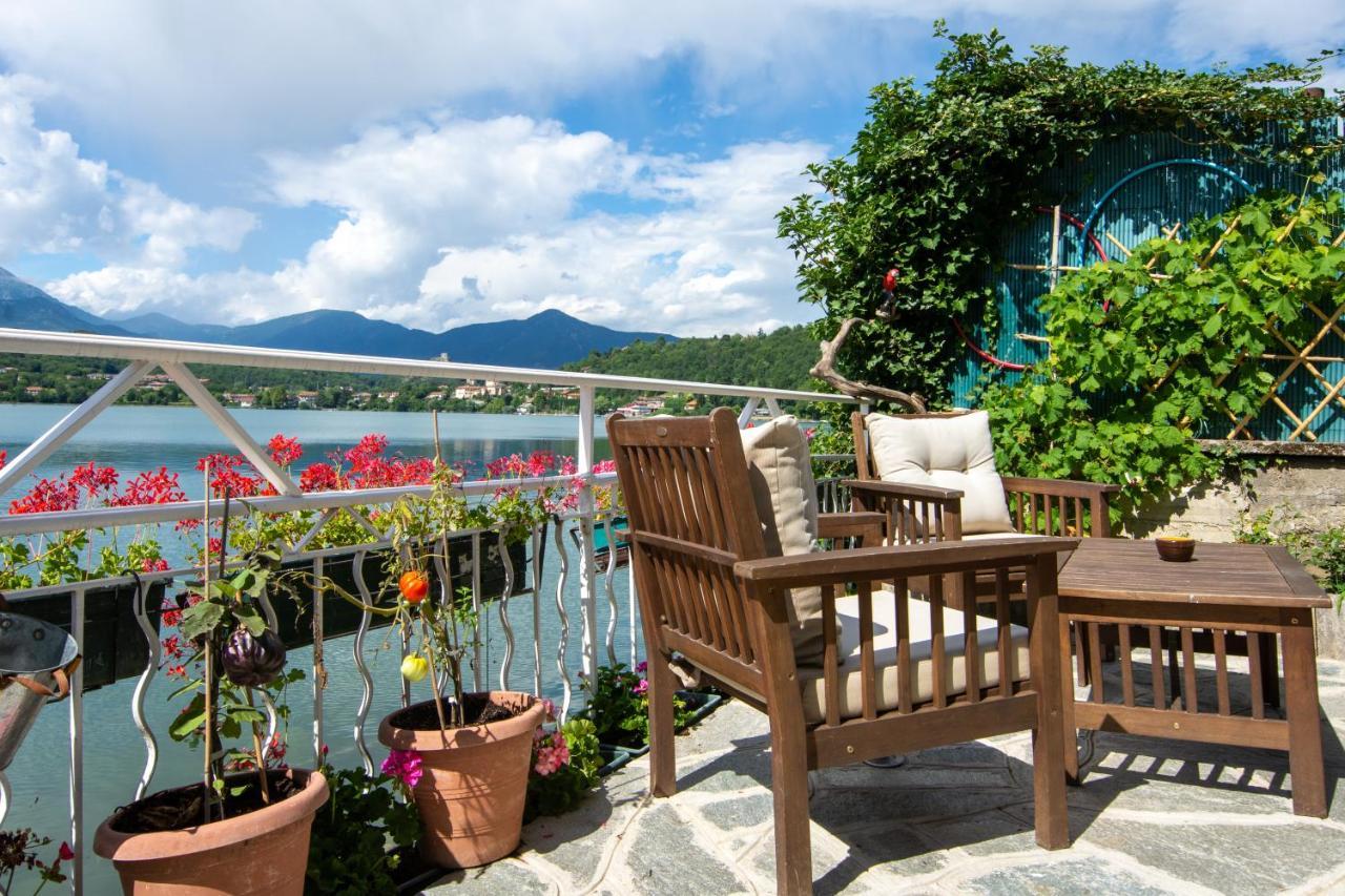 B&B In Riva Al Lago Avigliana Exterior photo