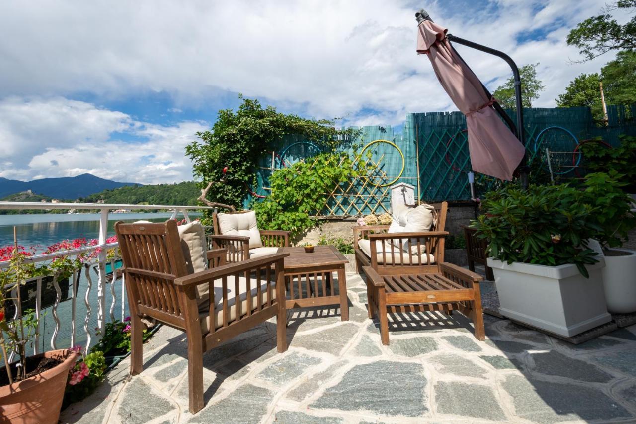 B&B In Riva Al Lago Avigliana Exterior photo