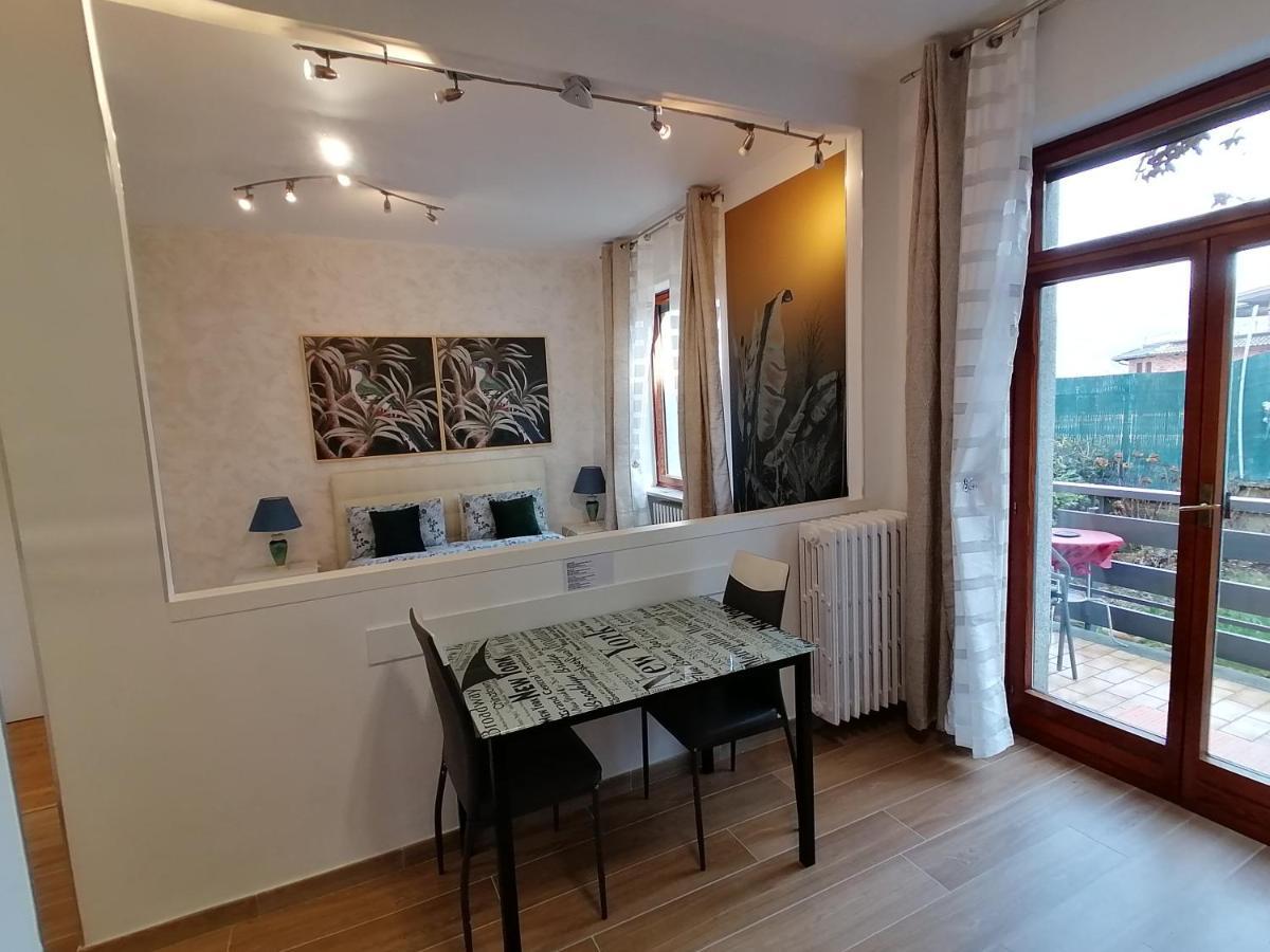 B&B In Riva Al Lago Avigliana Exterior photo