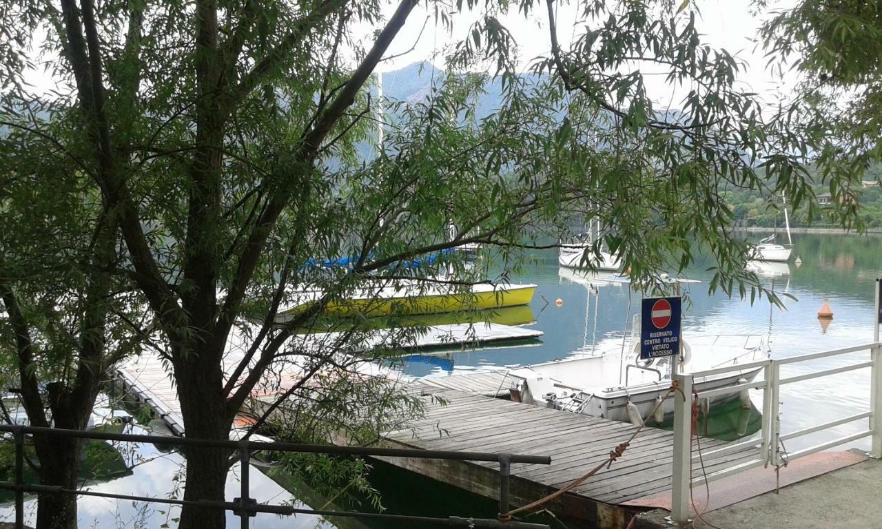 B&B In Riva Al Lago Avigliana Exterior photo