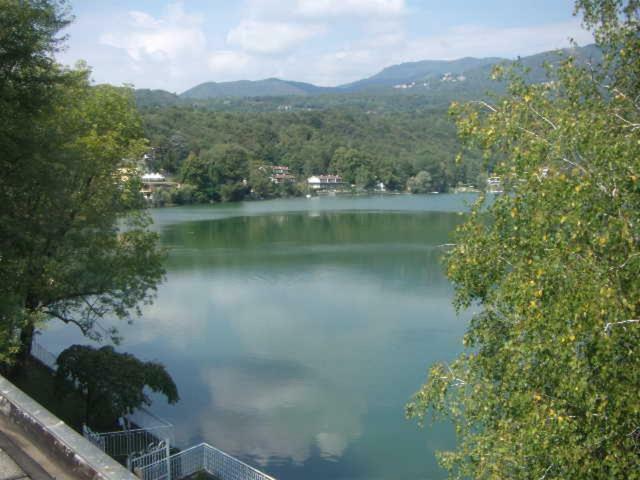 B&B In Riva Al Lago Avigliana Exterior photo